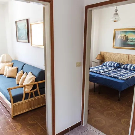 Annarita Apartment *